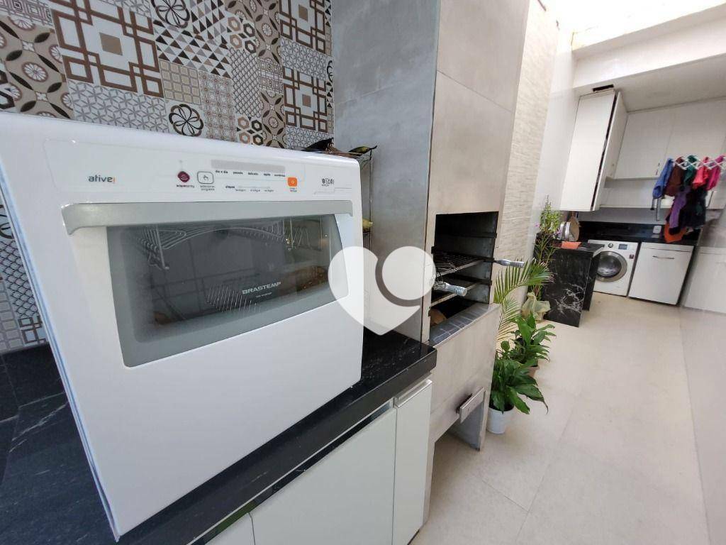 Casa à venda com 3 quartos, 270m² - Foto 45