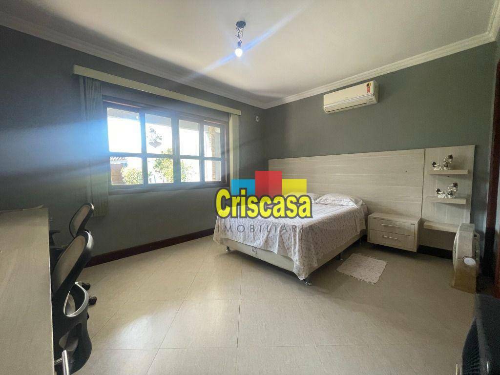 Casa à venda com 4 quartos, 340m² - Foto 14