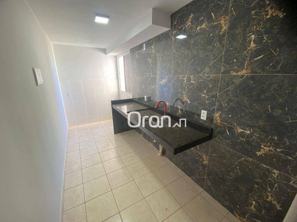 Apartamento à venda com 2 quartos, 47m² - Foto 2