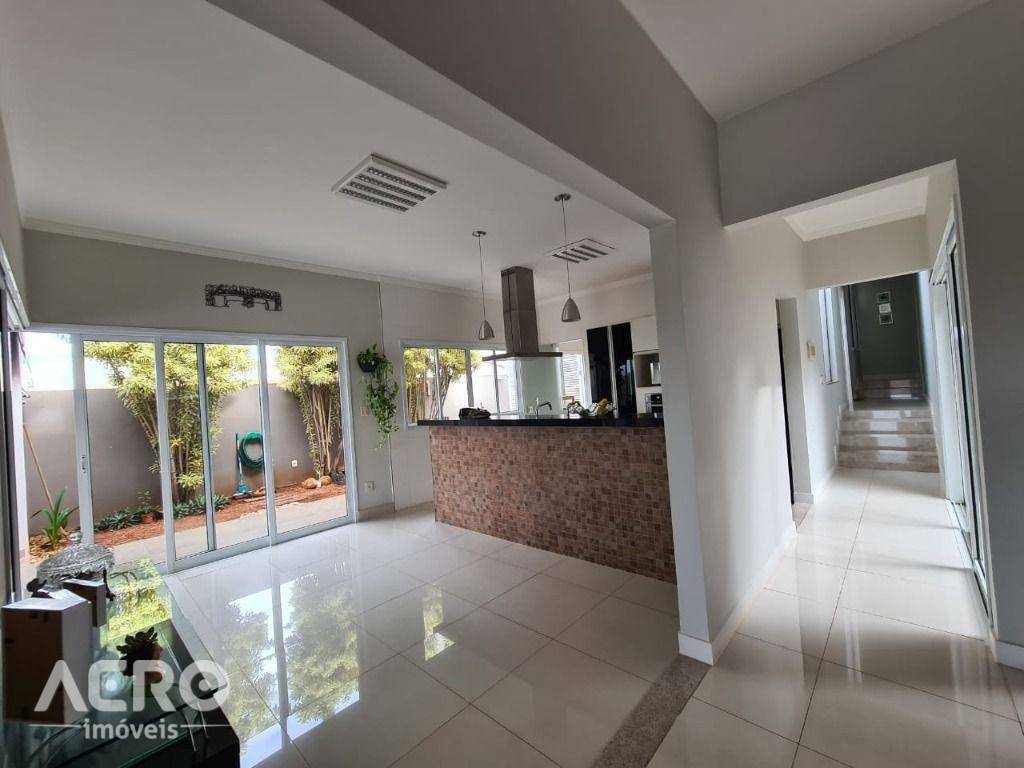 Casa de Condomínio à venda com 3 quartos, 330m² - Foto 37