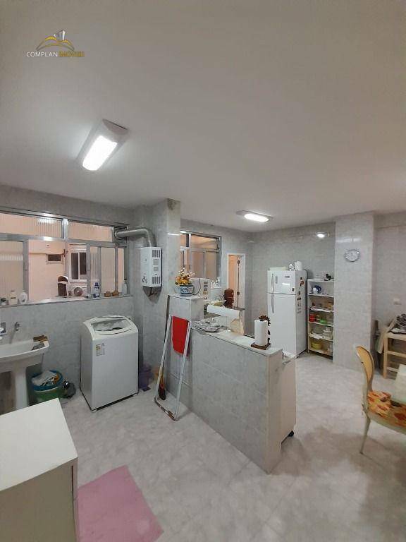 Apartamento à venda com 3 quartos, 150m² - Foto 18