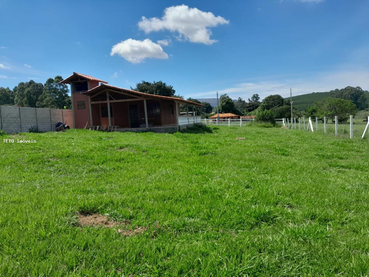 Chácara à venda com 2 quartos, 1341m² - Foto 2