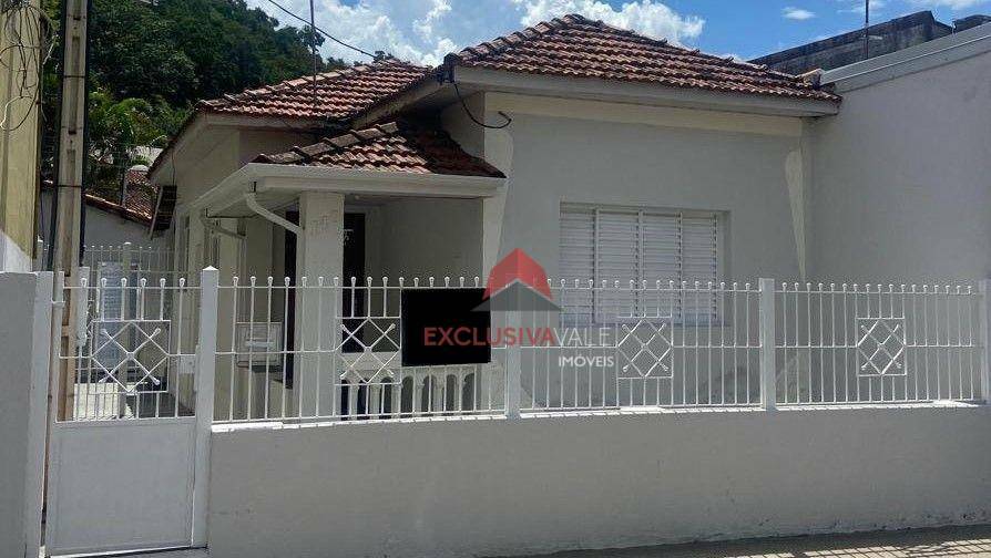 Casa à venda com 2 quartos, 100m² - Foto 2