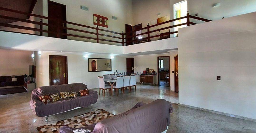 Casa à venda com 5 quartos, 300m² - Foto 4