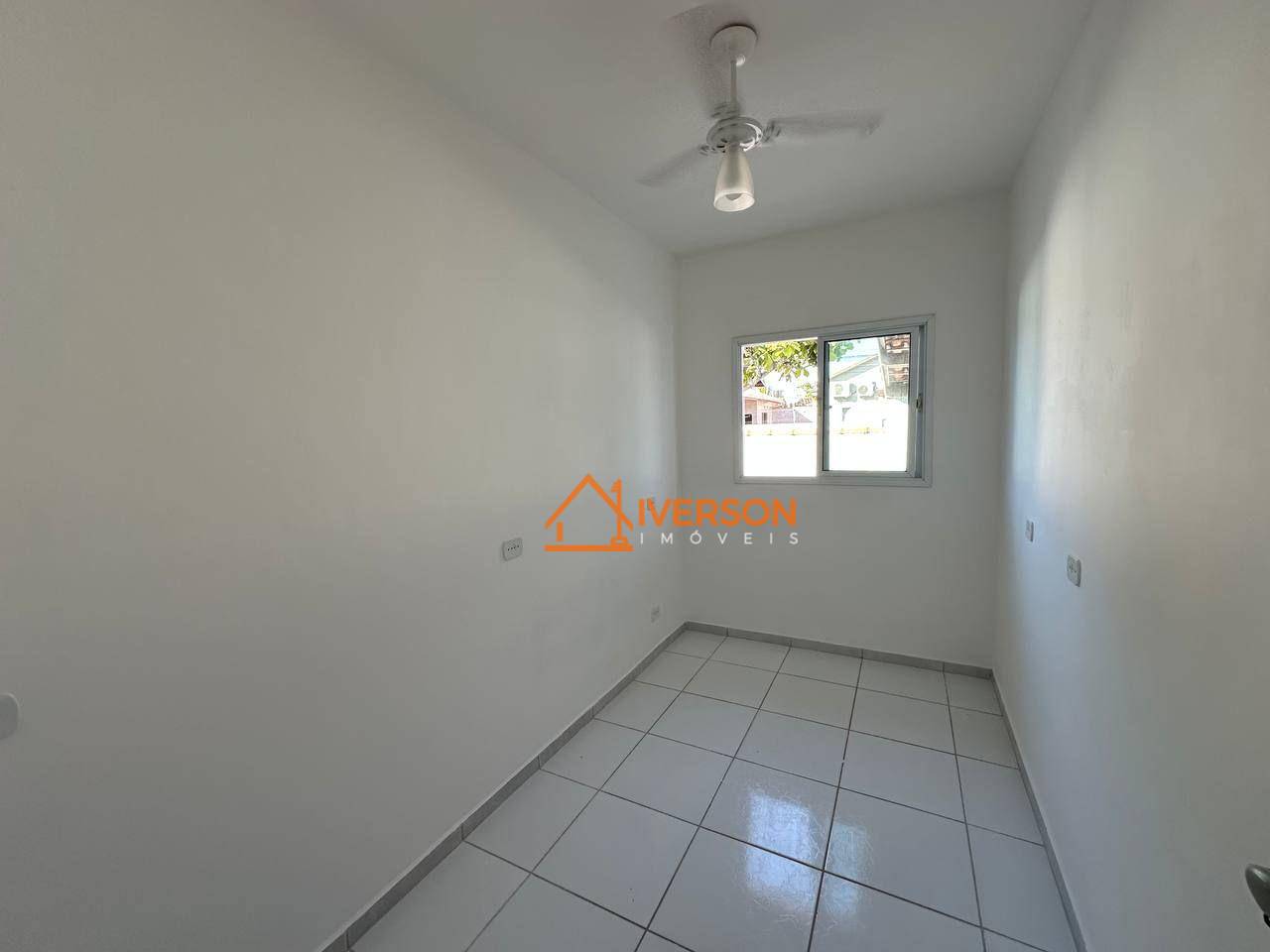 Casa à venda com 3 quartos, 100m² - Foto 13