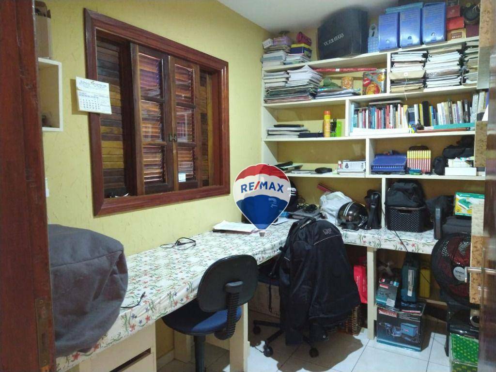 Casa de Condomínio à venda com 4 quartos, 250m² - Foto 10