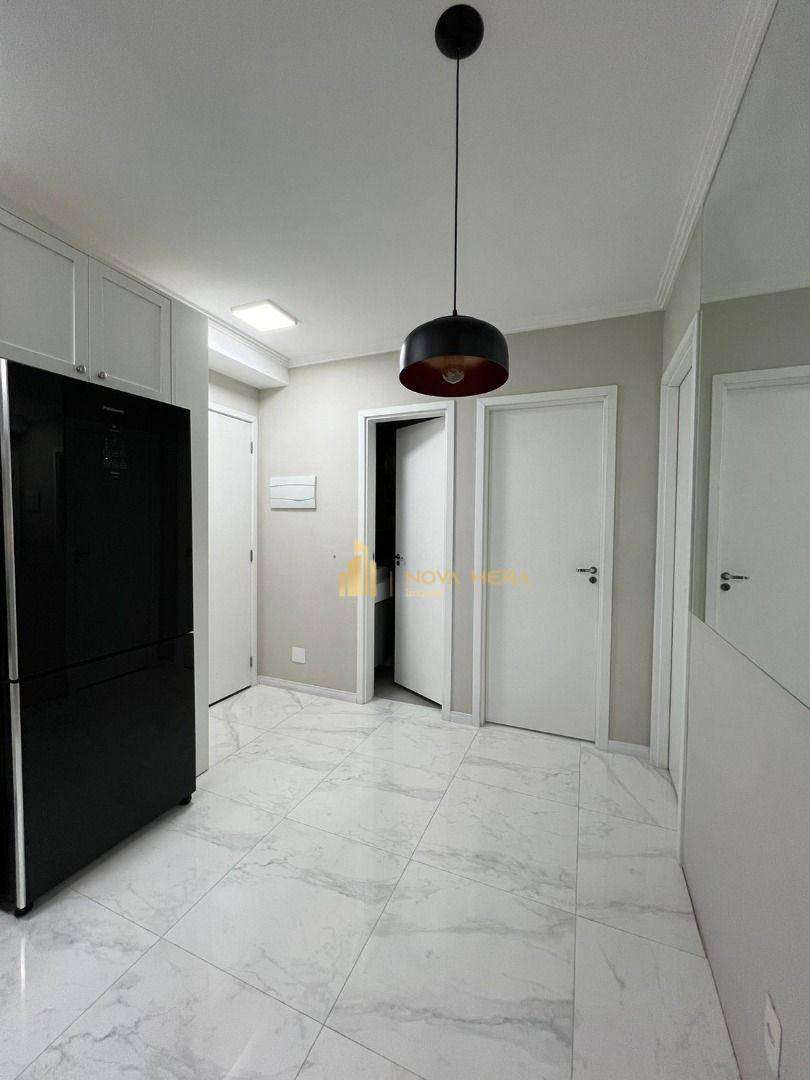 Apartamento à venda com 2 quartos, 42m² - Foto 11