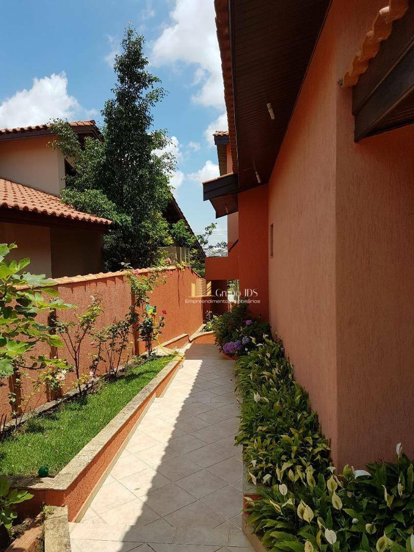 Casa à venda com 4 quartos, 380m² - Foto 13