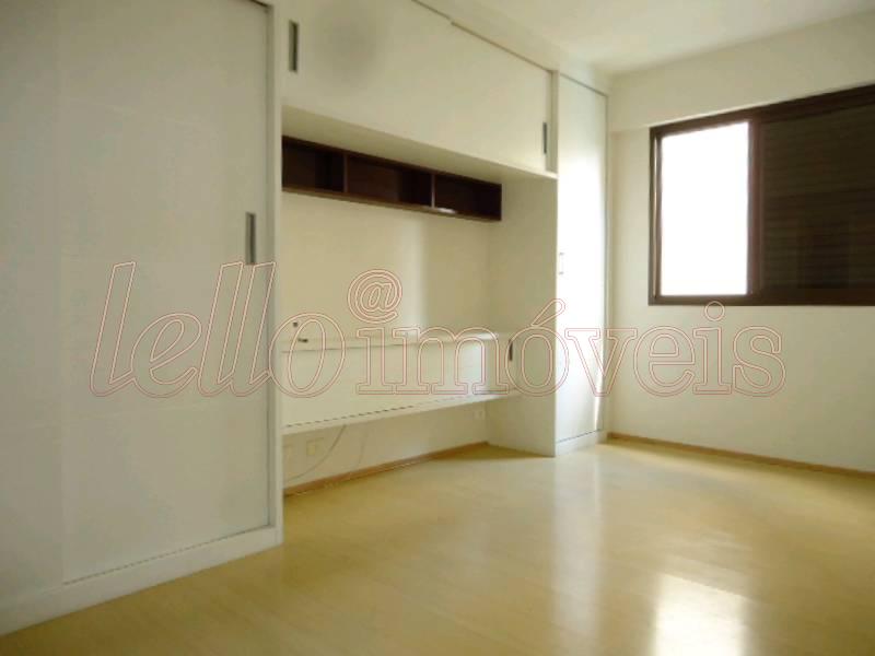 Apartamento para alugar com 3 quartos, 102m² - Foto 11