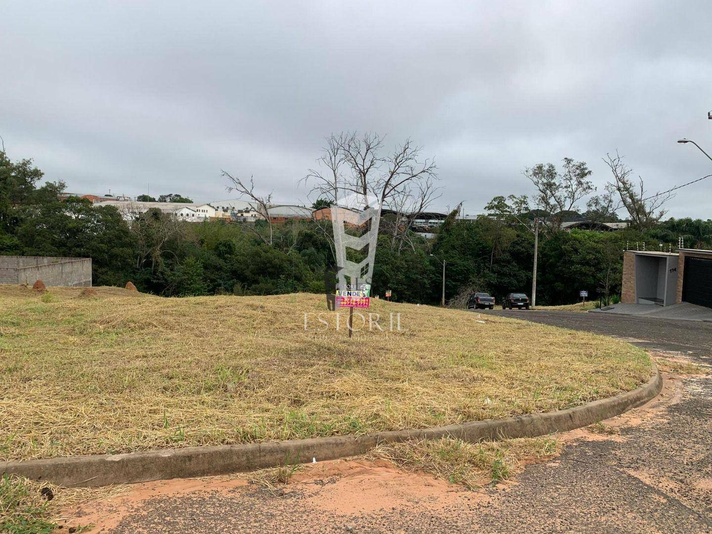 Terreno à venda, 331M2 - Foto 1