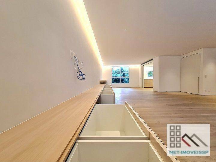 Apartamento à venda com 3 quartos, 211m² - Foto 15