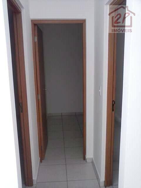 Apartamento à venda com 2 quartos, 46m² - Foto 4