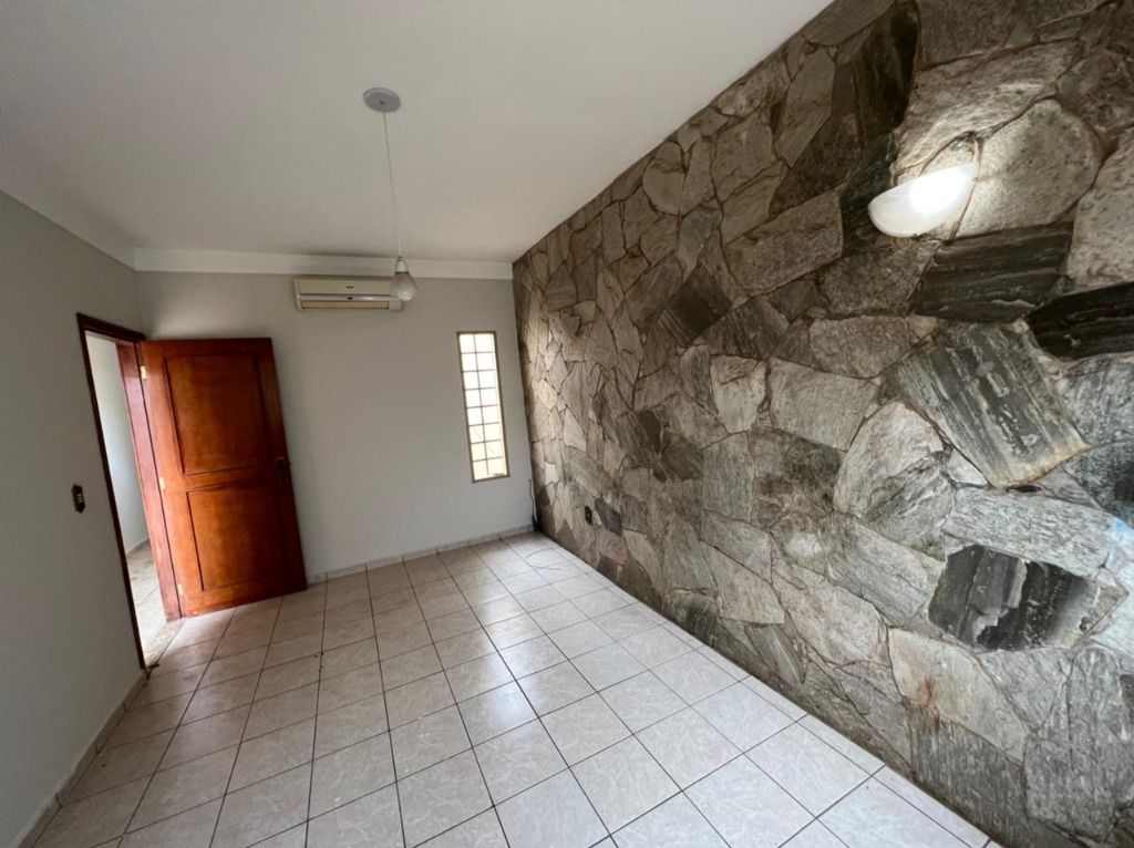 Casa à venda com 6 quartos, 256m² - Foto 44