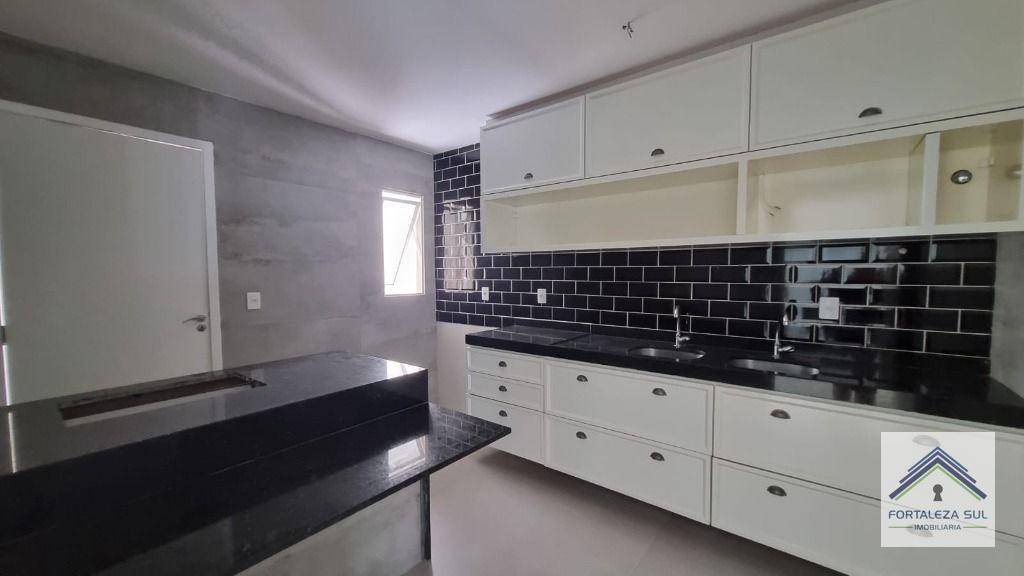 Casa de Condomínio à venda com 4 quartos, 186m² - Foto 18