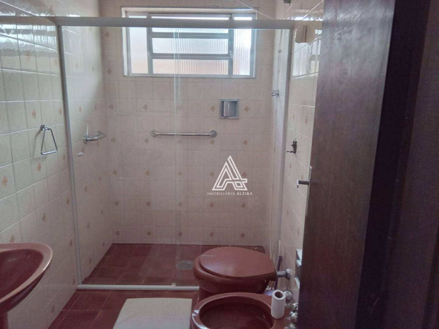 Sobrado à venda com 2 quartos, 300m² - Foto 14