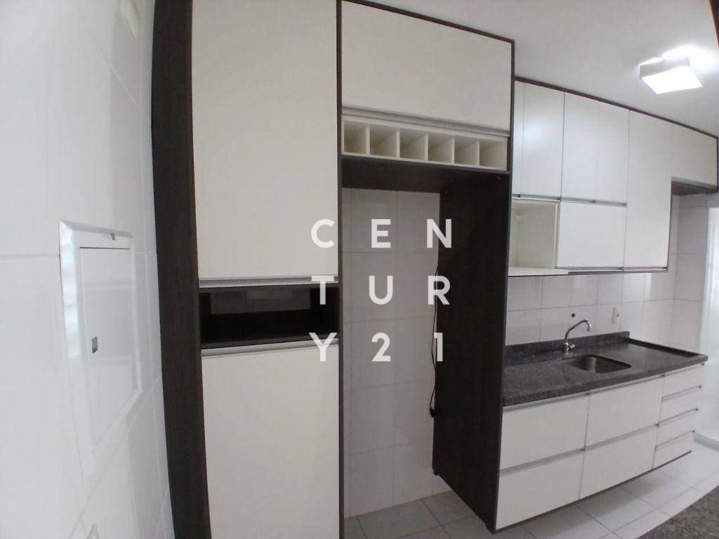 Apartamento para alugar com 3 quartos, 77m² - Foto 8