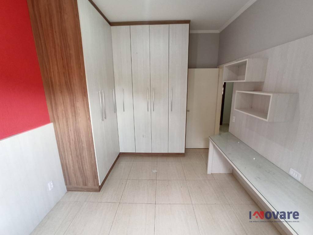 Casa à venda com 3 quartos, 140m² - Foto 8