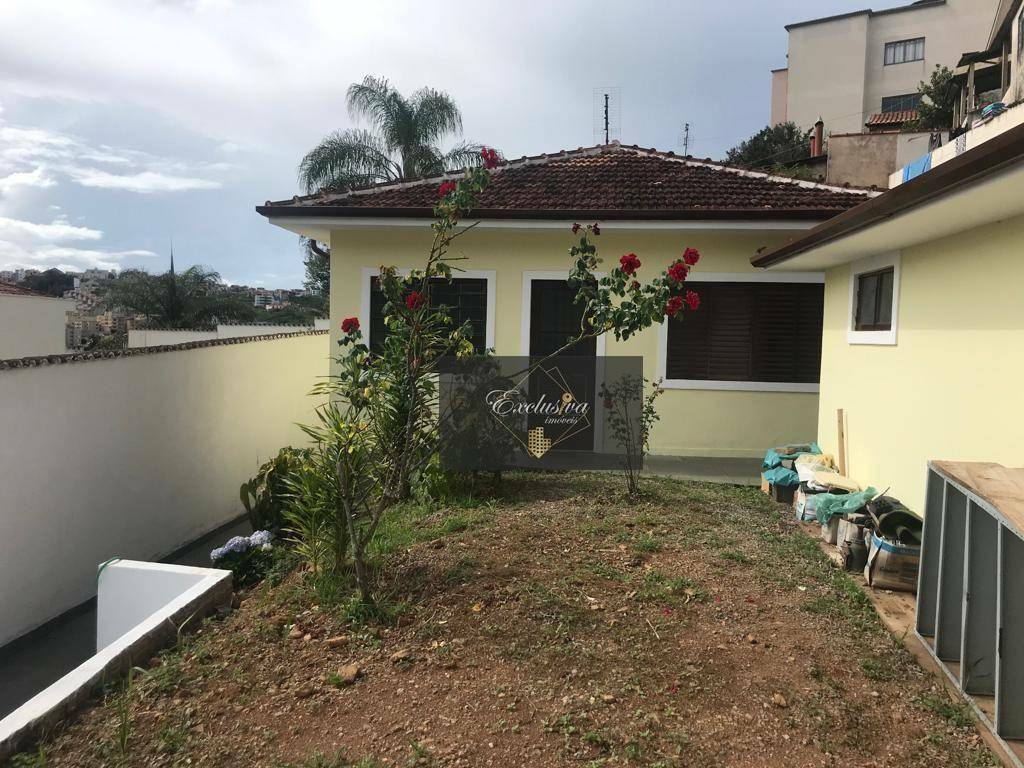 Casa à venda com 2 quartos, 100m² - Foto 1