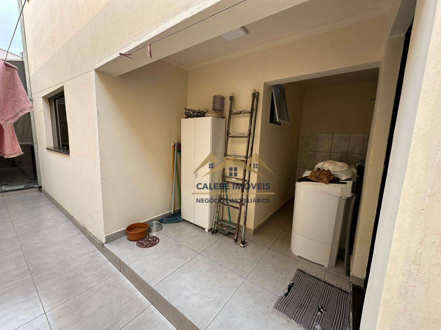 Casa à venda com 4 quartos, 209m² - Foto 21