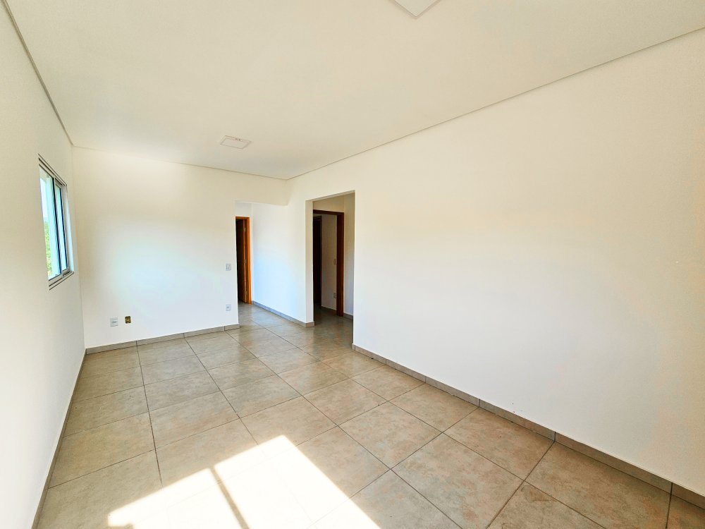 Casa à venda com 3 quartos, 200m² - Foto 12