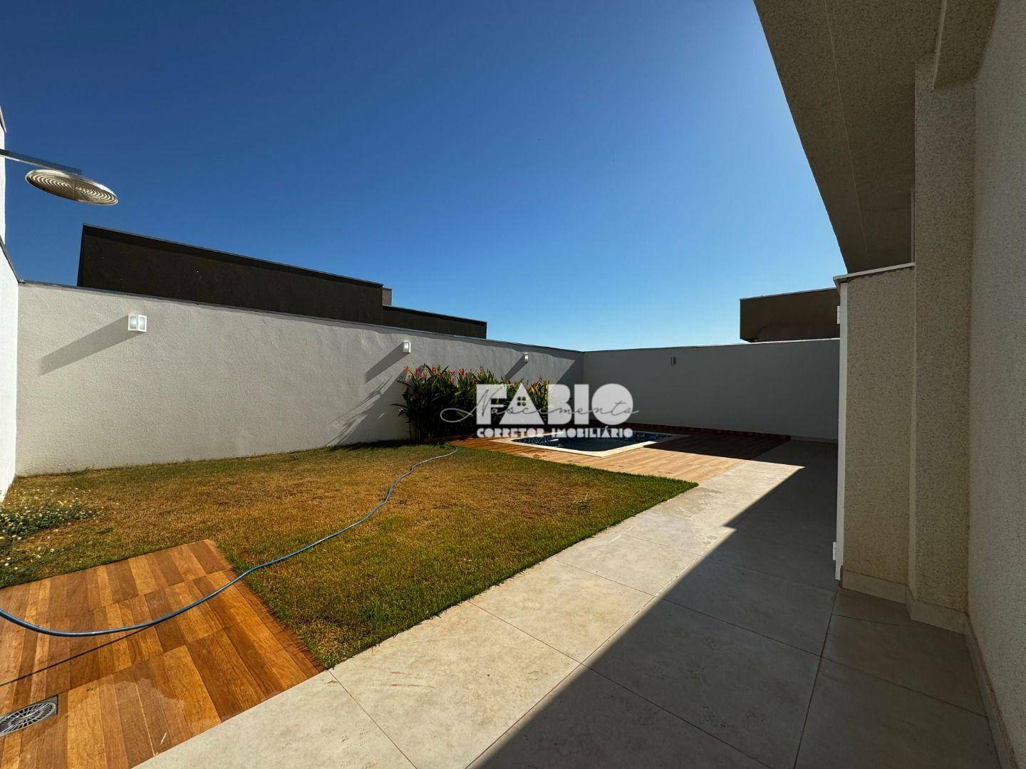 Casa de Condomínio à venda com 4 quartos, 262m² - Foto 29