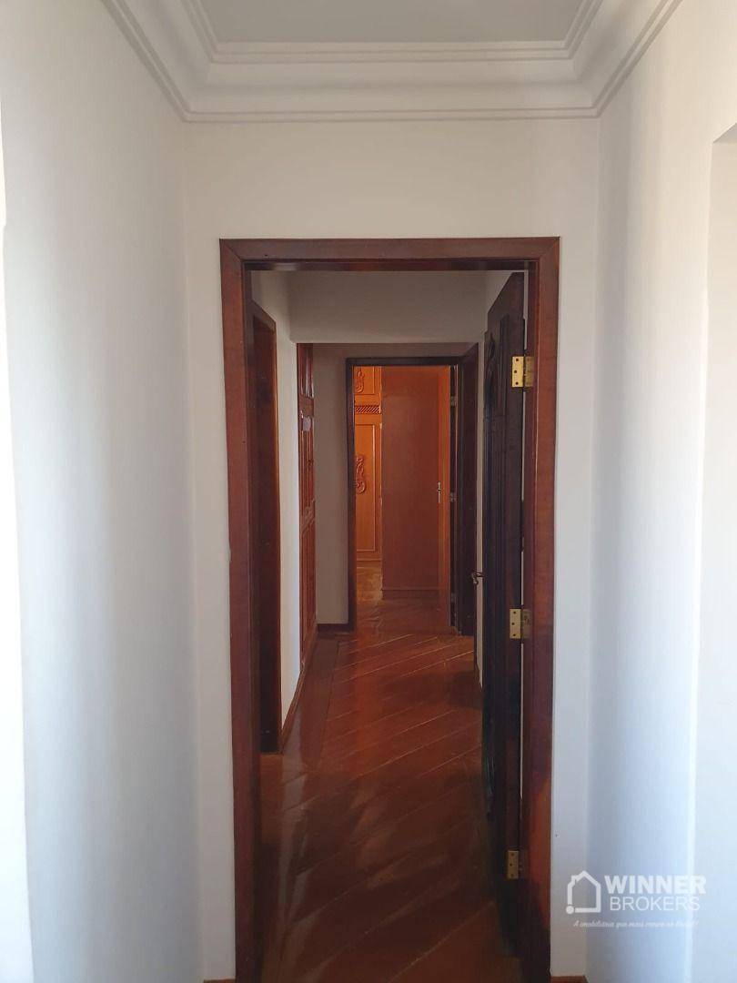 Apartamento à venda com 4 quartos, 218m² - Foto 4