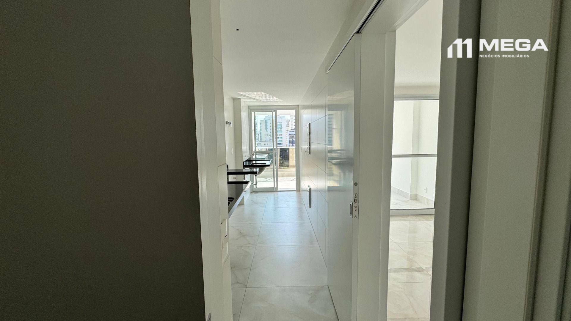 Apartamento à venda com 3 quartos, 111m² - Foto 2