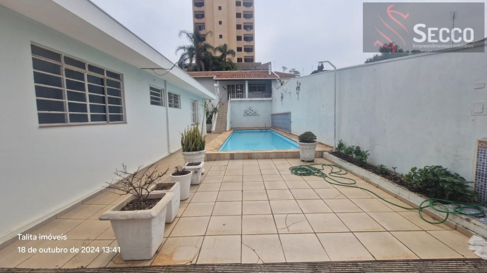 Casa para alugar com 4 quartos, 1050m² - Foto 15