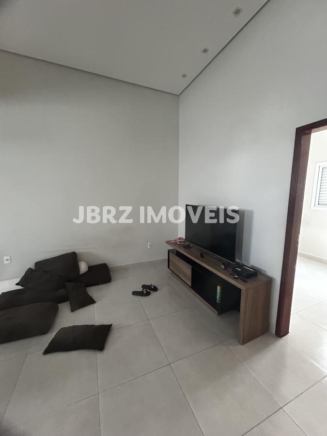 Casa à venda com 2 quartos, 97m² - Foto 4