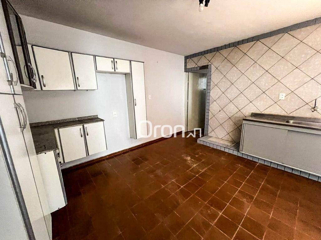 Casa à venda com 3 quartos, 76m² - Foto 3