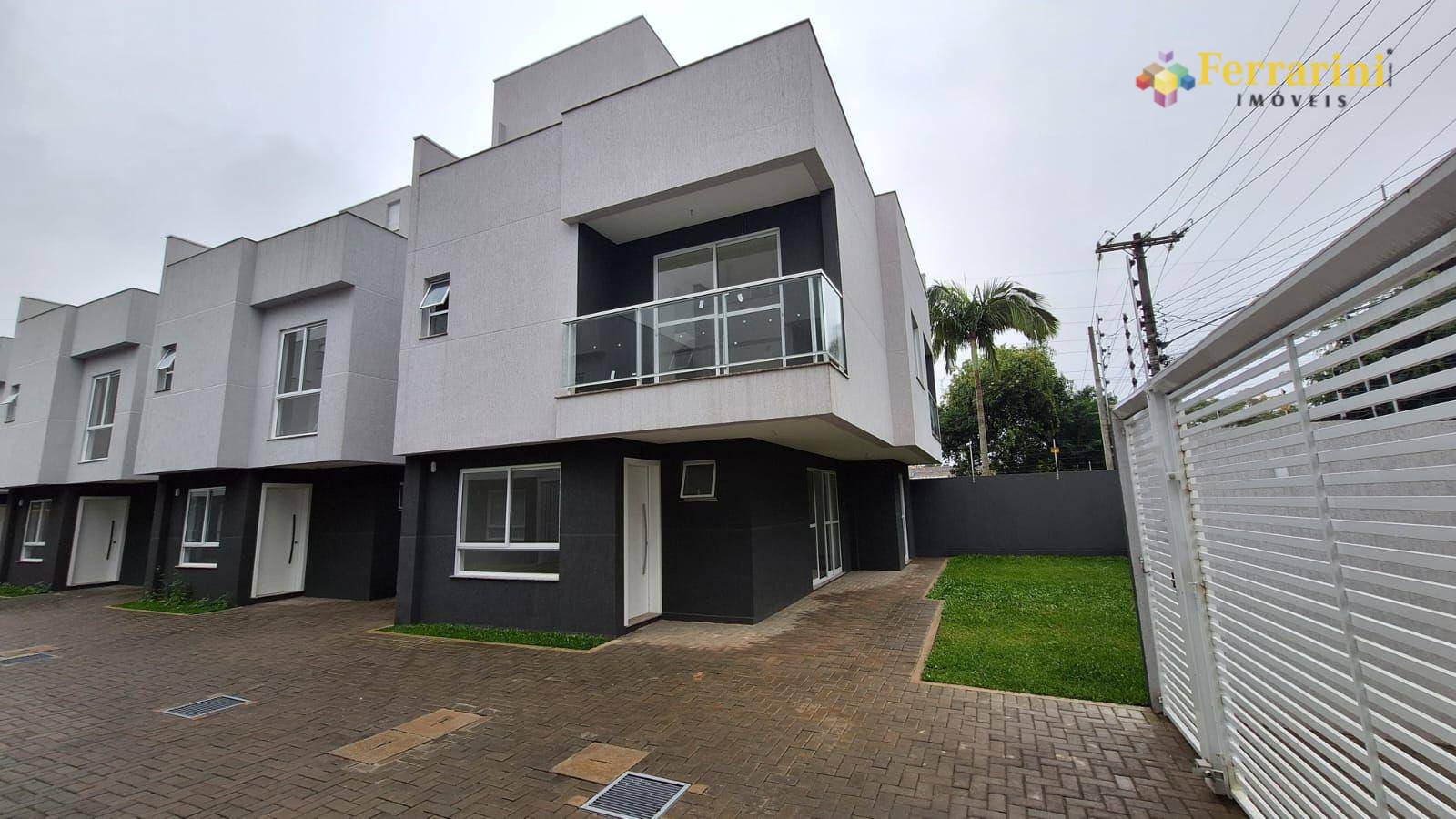 Sobrado à venda com 3 quartos, 150m² - Foto 1