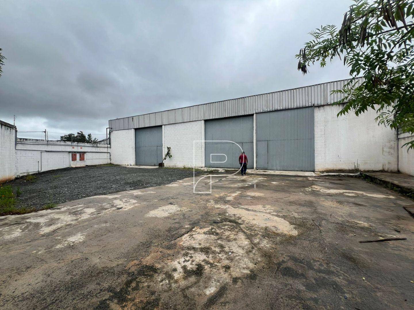 Depósito-Galpão-Armazém para alugar, 1000m² - Foto 2