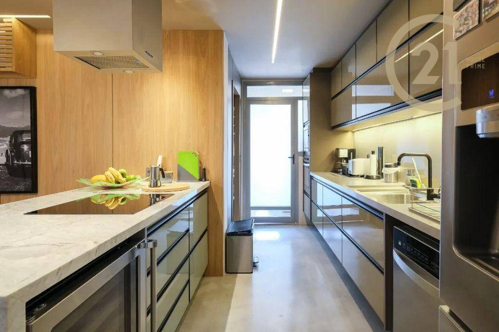 Apartamento à venda com 3 quartos, 175m² - Foto 15