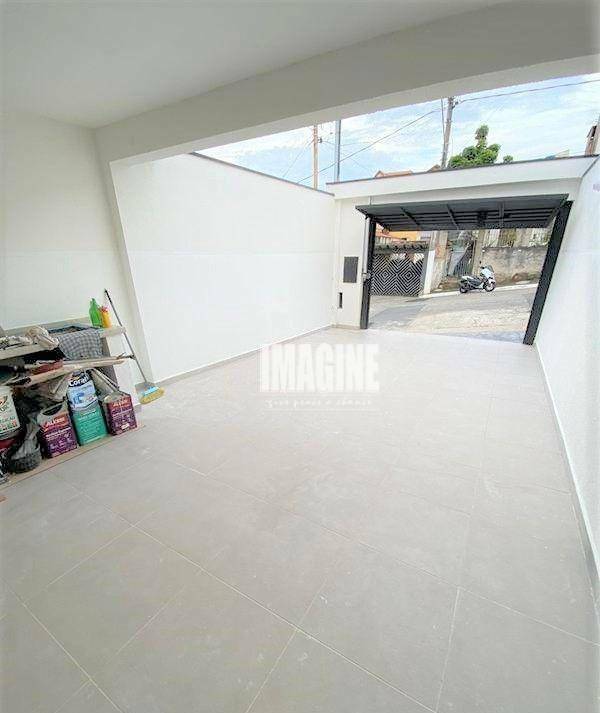 Casa à venda com 3 quartos, 100m² - Foto 3