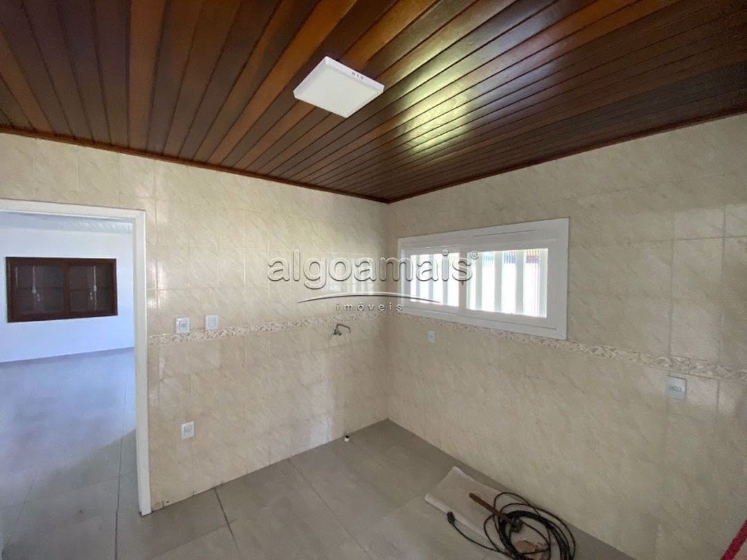 Casa à venda com 4 quartos, 300m² - Foto 8