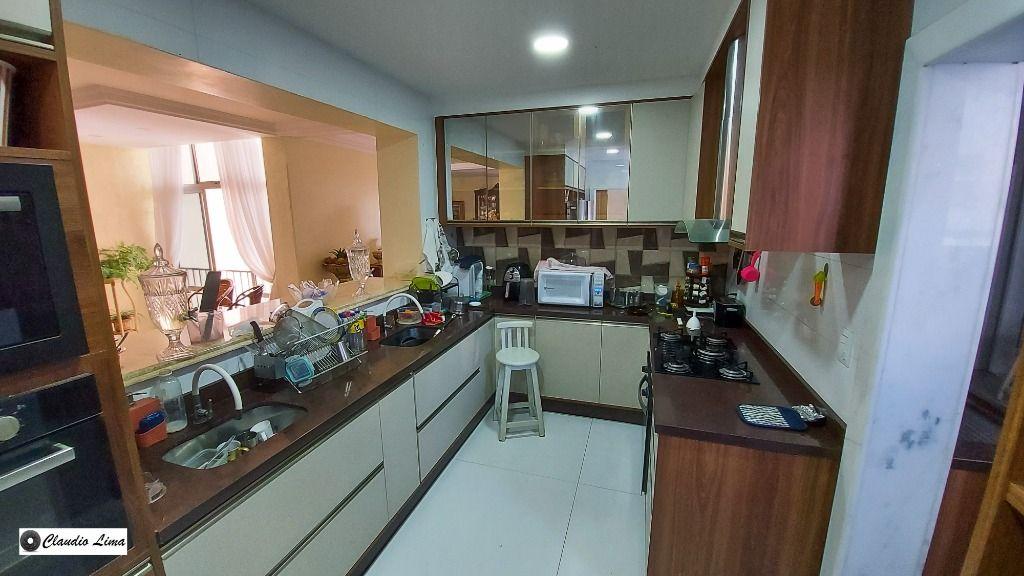 Apartamento à venda com 4 quartos, 240m² - Foto 13