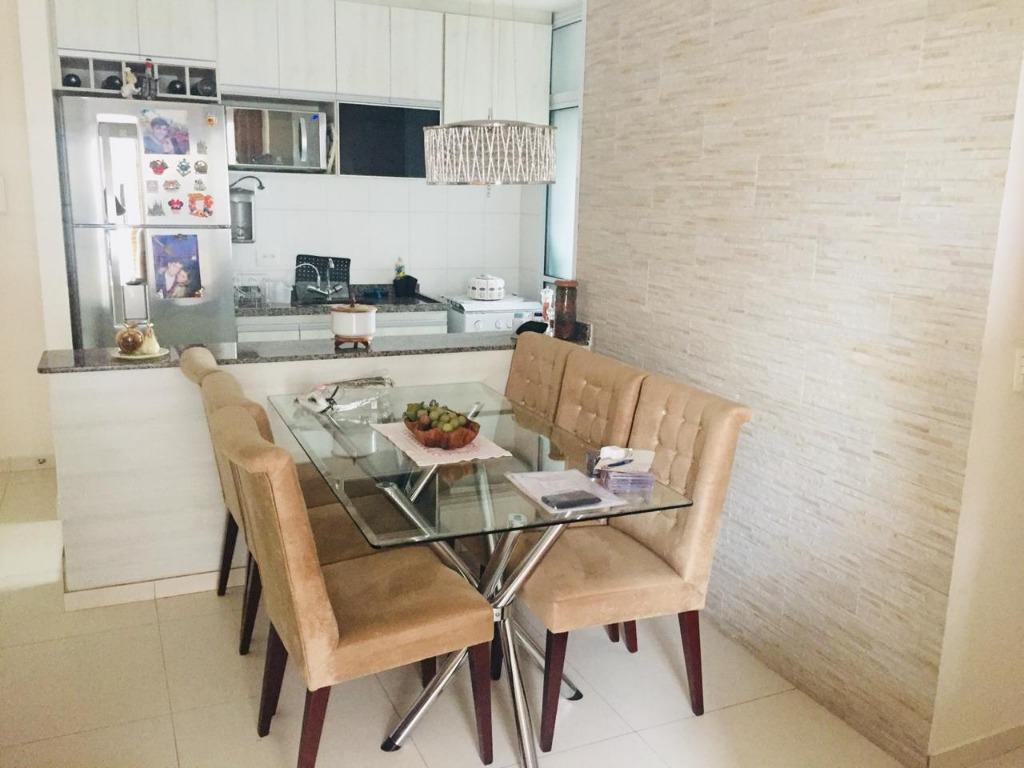 Apartamento à venda com 3 quartos, 70m² - Foto 1