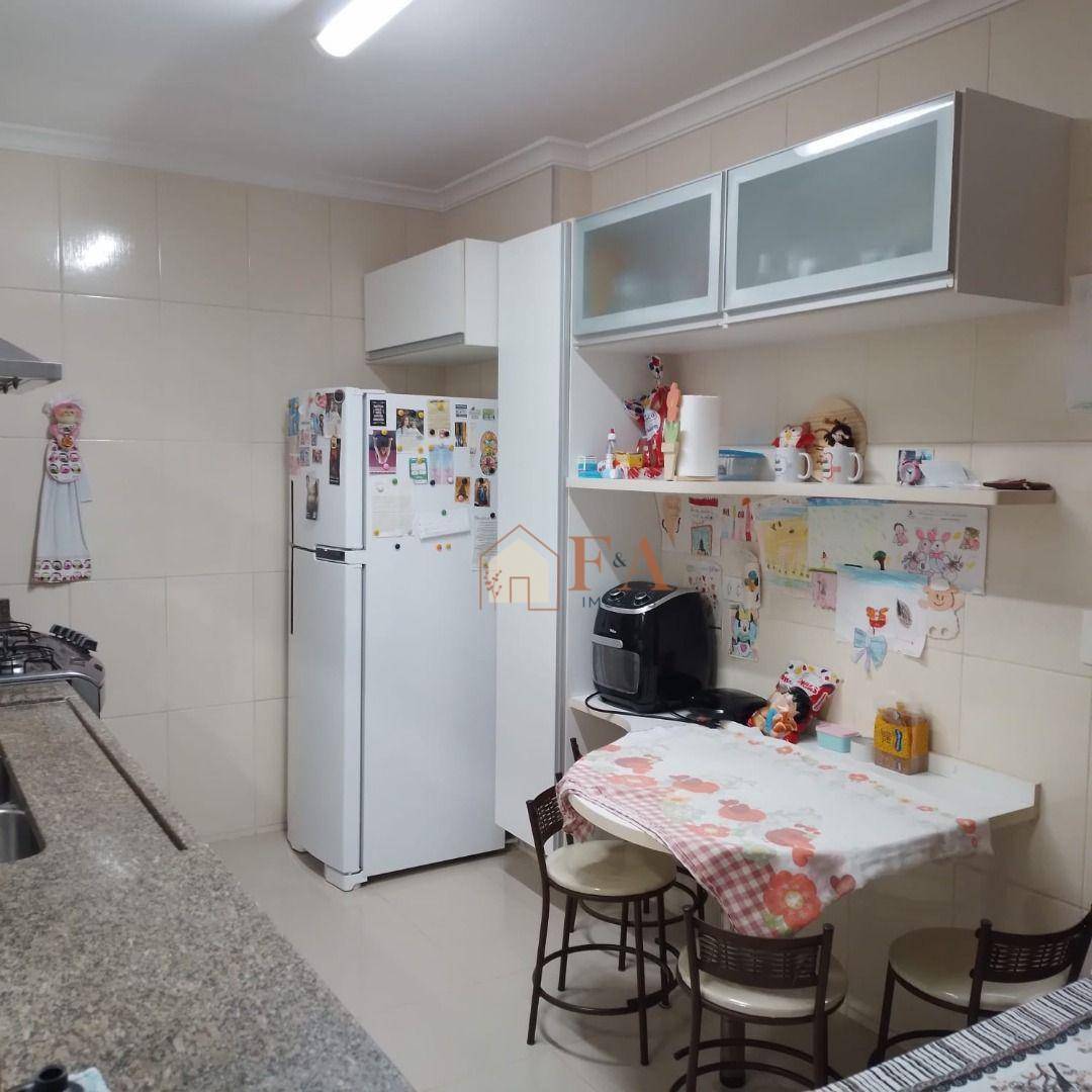 Apartamento à venda com 3 quartos, 117m² - Foto 7