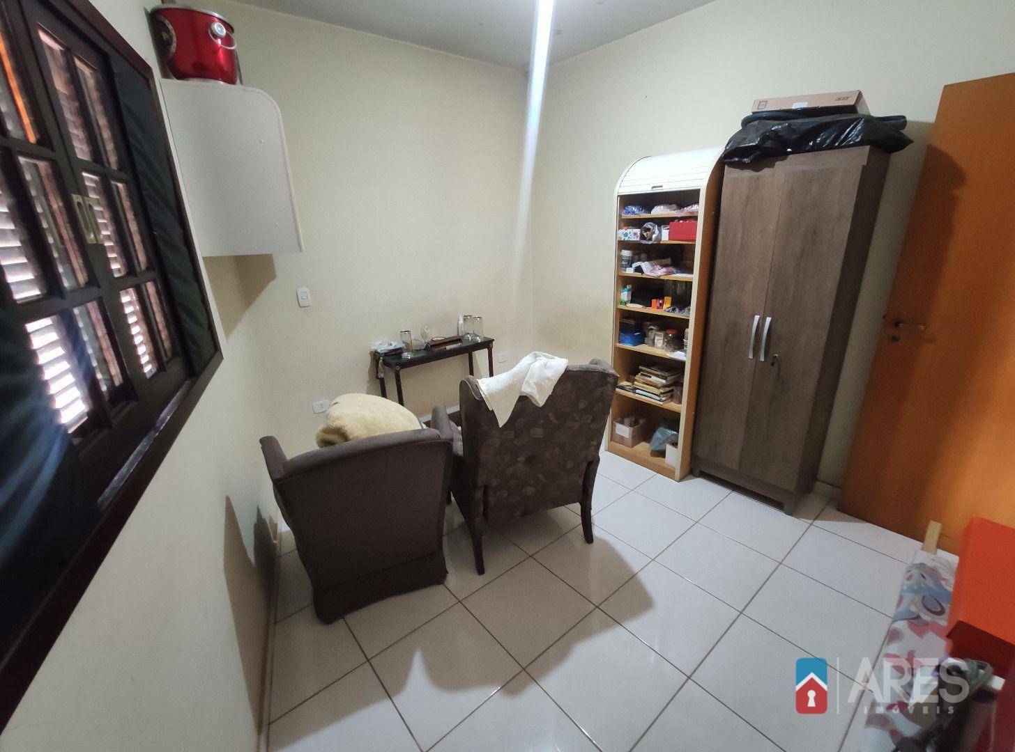 Casa à venda com 3 quartos, 286m² - Foto 10