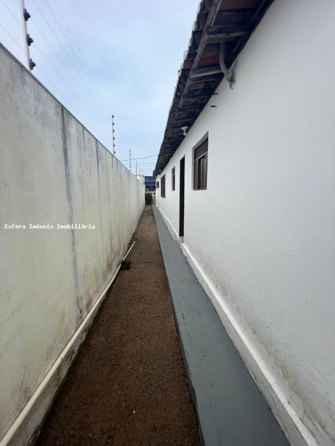 Casa para alugar com 3 quartos, 200m² - Foto 3