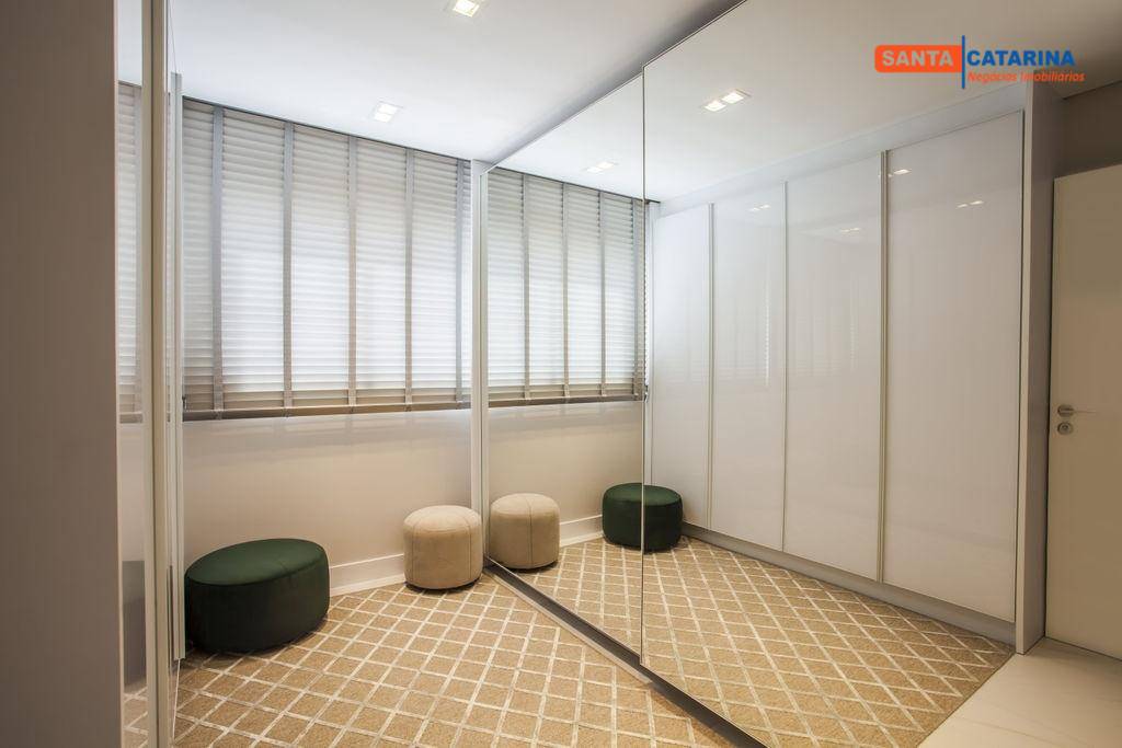 Apartamento à venda com 3 quartos, 167m² - Foto 11