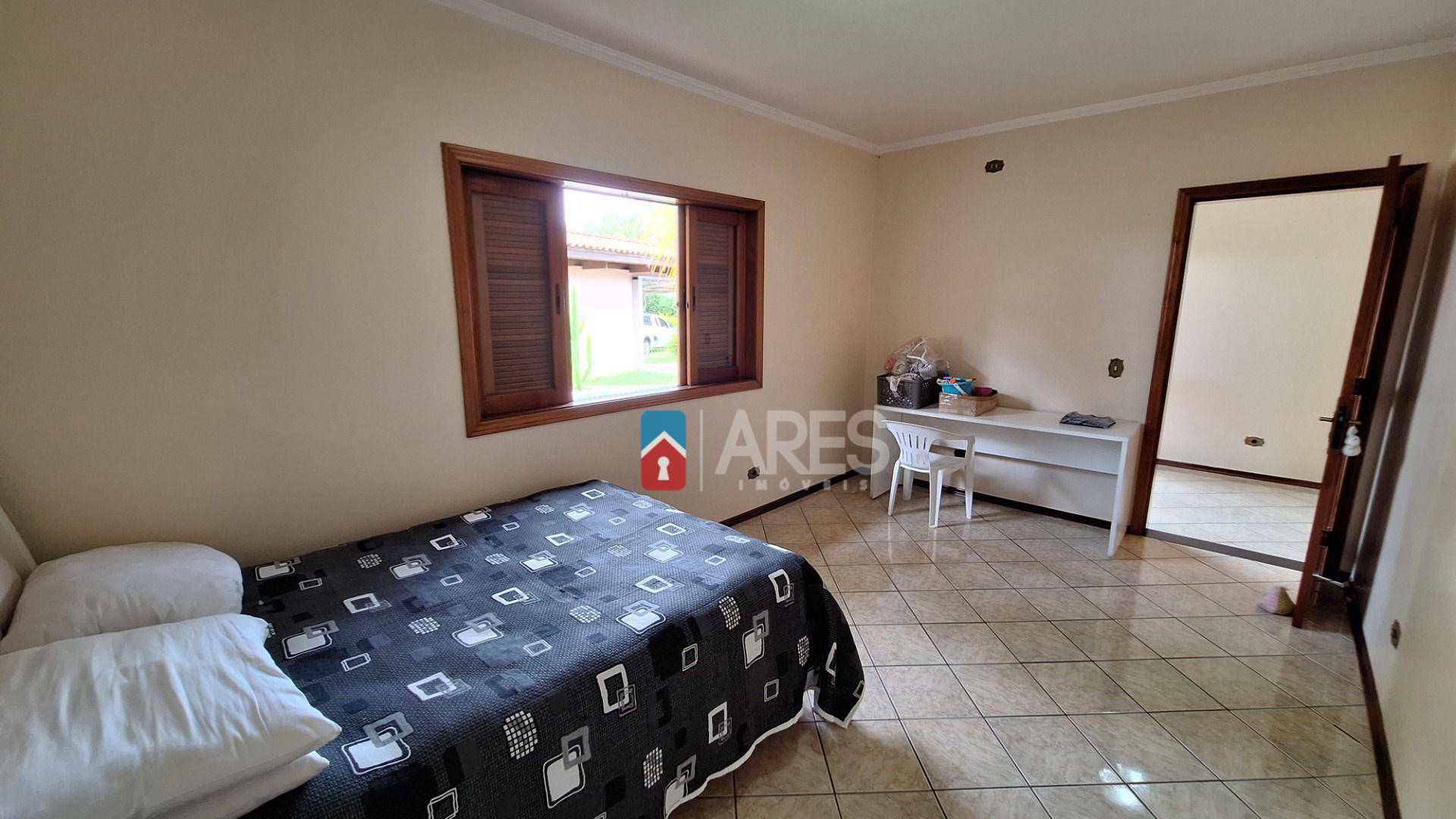 Casa à venda com 3 quartos, 600m² - Foto 10