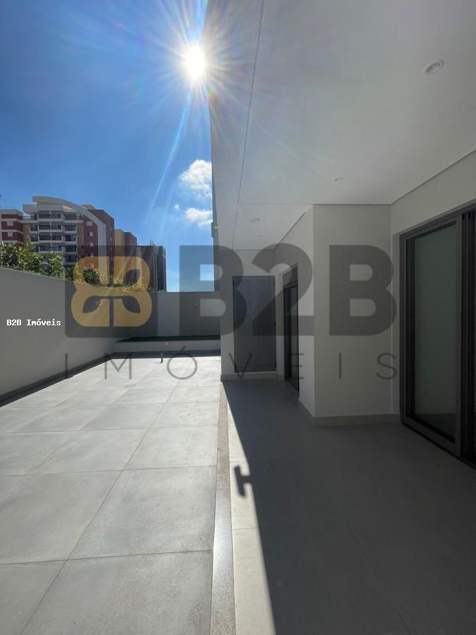 Apartamento à venda com 3 quartos, 167m² - Foto 2