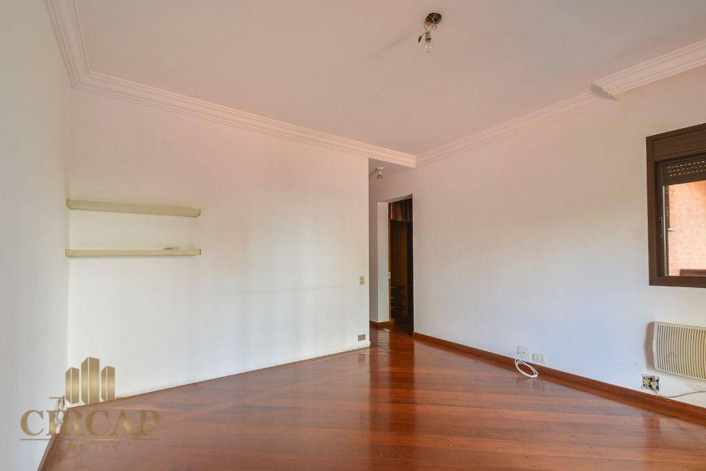 Apartamento à venda com 4 quartos, 235m² - Foto 12