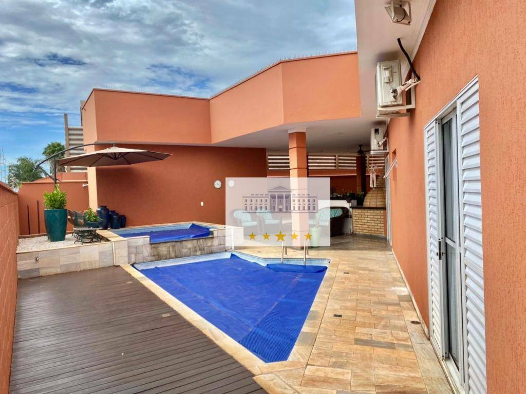 Casa de Condomínio à venda com 4 quartos, 598m² - Foto 1