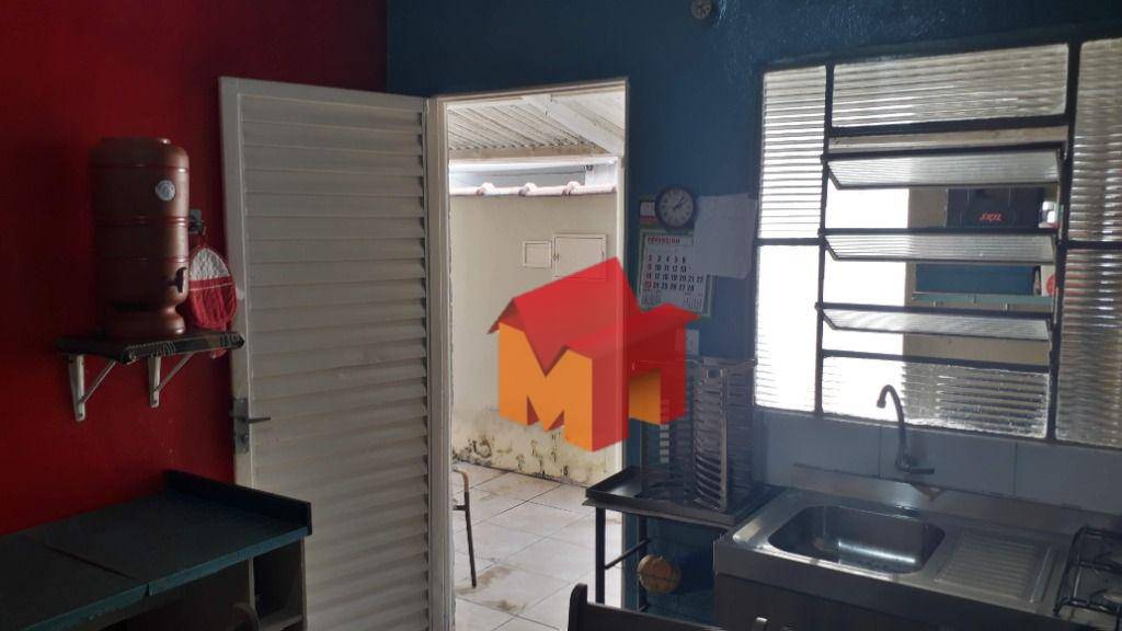 Casa à venda com 4 quartos, 178m² - Foto 32