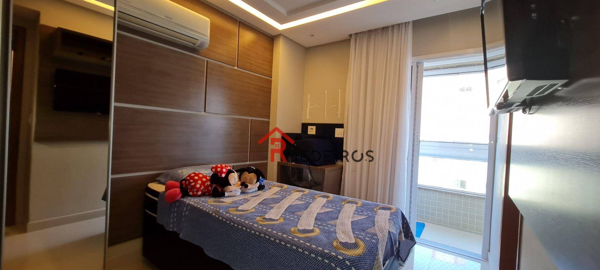 Apartamento à venda com 3 quartos, 188m² - Foto 7