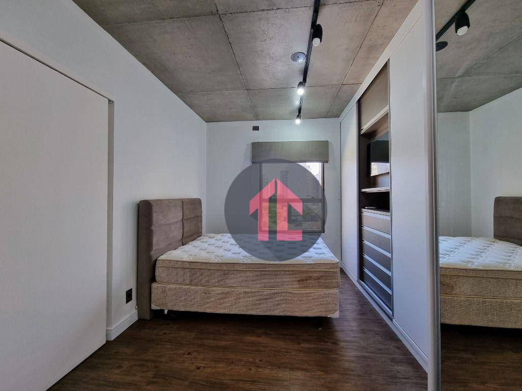 Apartamento para alugar com 2 quartos, 70m² - Foto 9