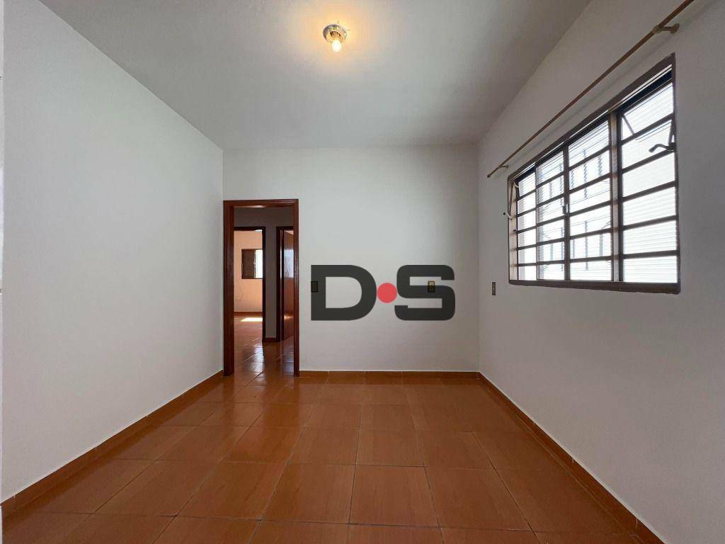 Casa à venda com 4 quartos, 164m² - Foto 6