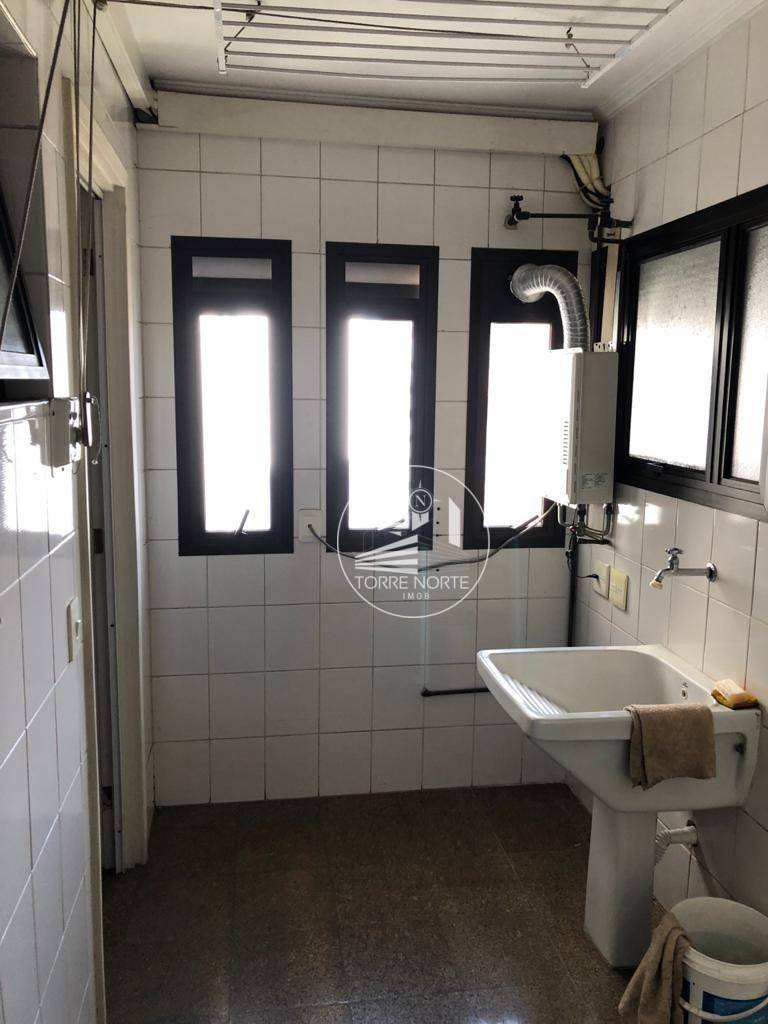 Apartamento à venda com 3 quartos, 121m² - Foto 16